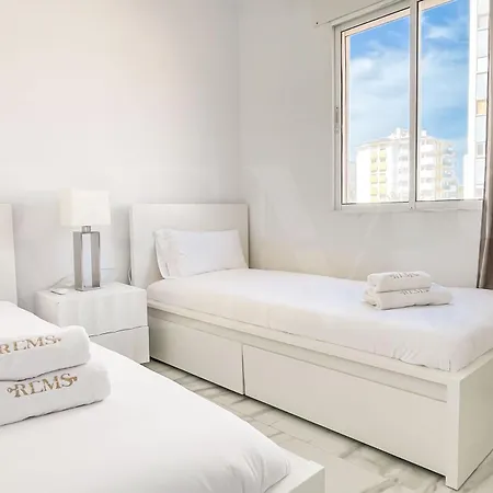 Sea-view Retreat 7 Minutes To The Rems * Benalmadena