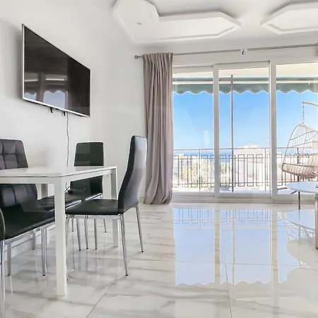 Sea-view Retreat 7 Minutes To The Rems Apartment